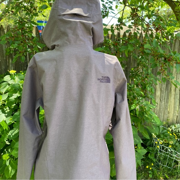 North Face Hyvent Lavender Rain Jacket - Picture 4 of 16